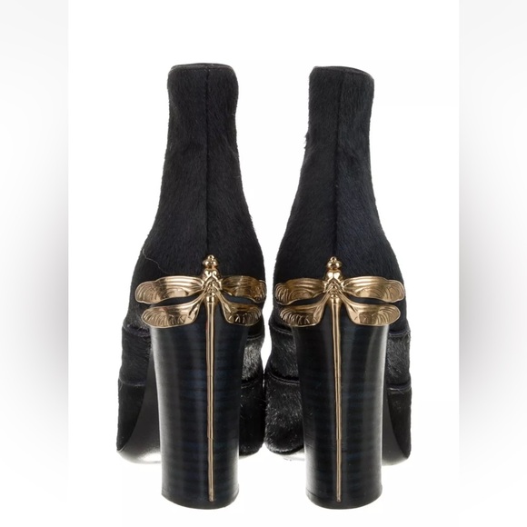 TORY BURCH 5.5 Theodora Gold Dragonfly Blue Calf Hair Ankle Bootie Boots Heels - Picture 1 of 4